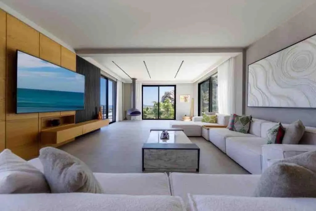 Villa Mansion With Sea And Rocks View, Housekeeper, Breakfast Bitez