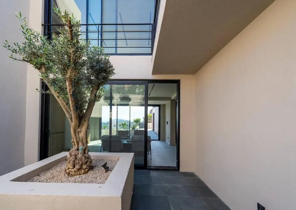 Villa Mansion With Sea And Rocks View, Housekeeper, Breakfast Bitez Türkei