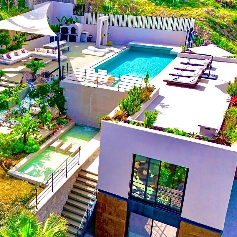 Villa Mansion With Sea And Rocks View, Housekeeper, Breakfast Bitez 0*,